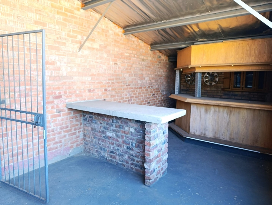  Bedroom Property for Sale in Bloemfontein Free State